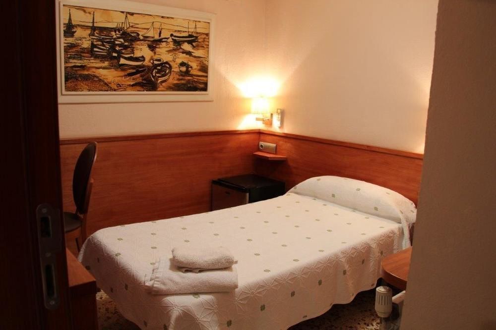 Hostal Fonda Galicia Cardedeu Exterior foto