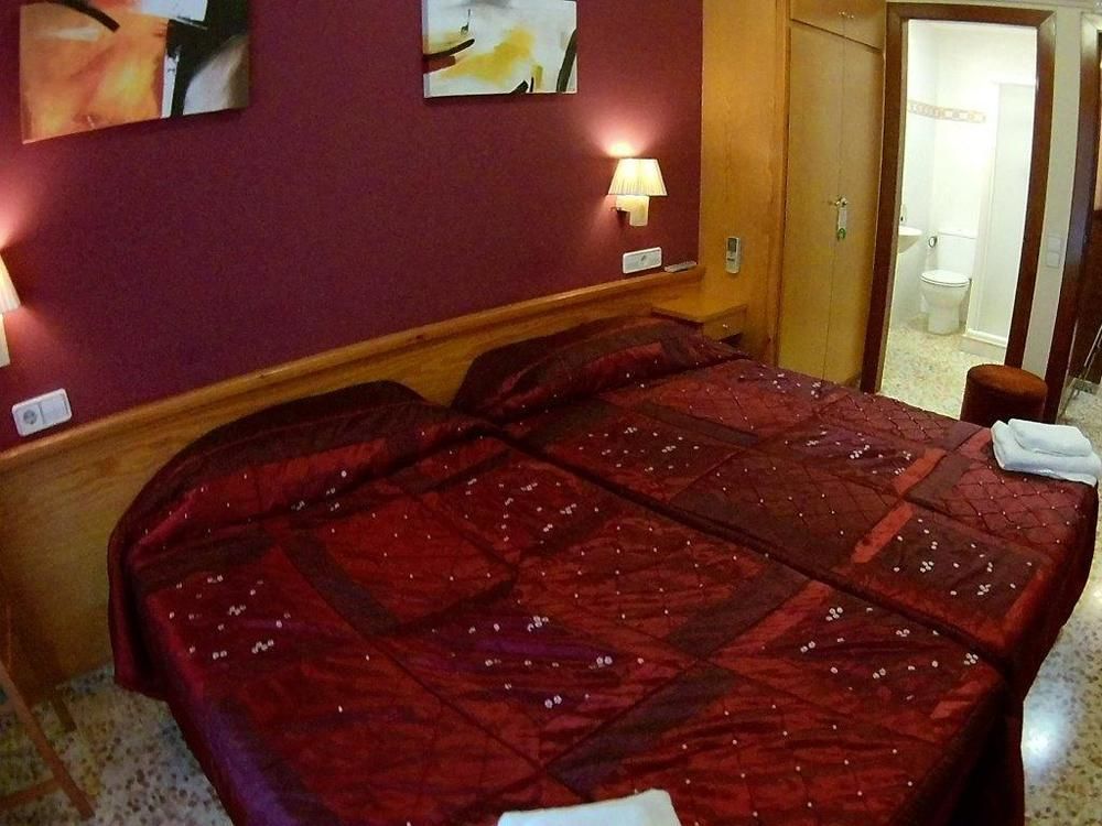 Hostal Fonda Galicia Cardedeu Exterior foto
