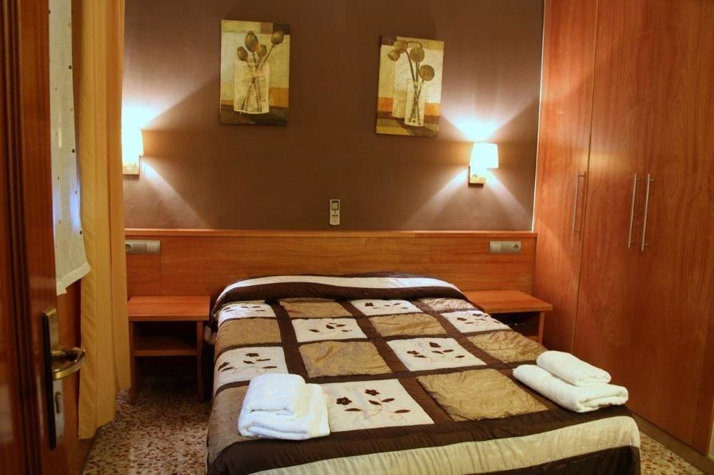 Hostal Fonda Galicia Cardedeu Exterior foto